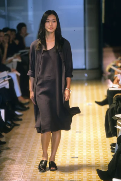Look 16